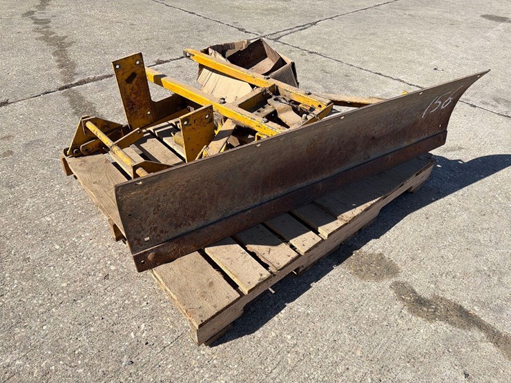 international-cub-lo-boy-image-29