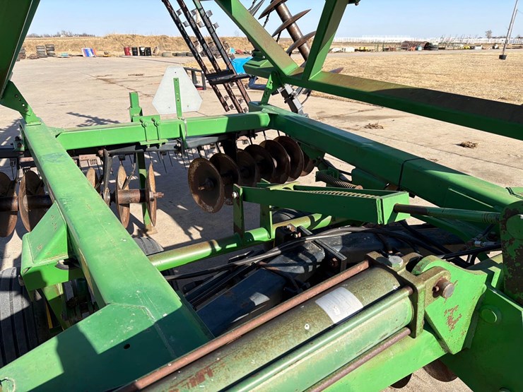 john-deere-630-image-36