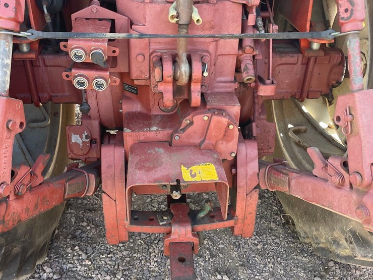 allis-chalmers-7040-2wd-tractor—1-owner-image-49