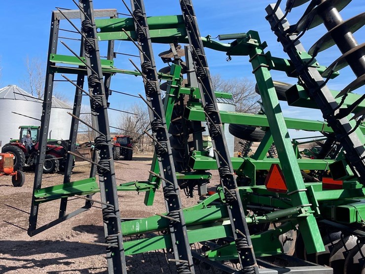 2005-john-deere-637-image-17