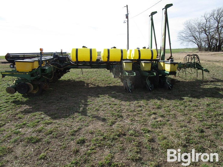 john-deere-7200-image-4