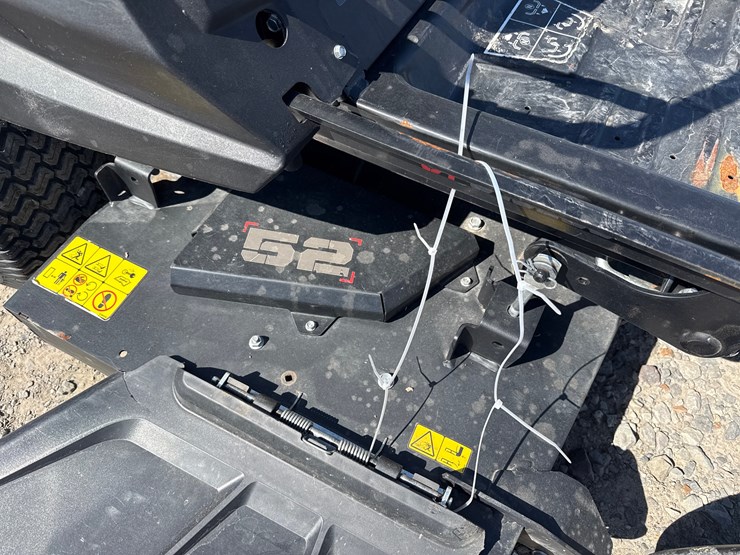 #19-•-gravely-ztx-52”-zero-turn-mower-094581-inv#-43330-image-13