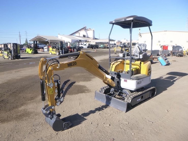 me20-hydraulic-excavator-image-1