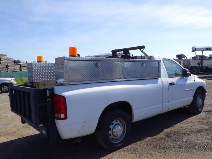 2004-dodge-ram-2500-image-3