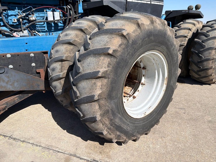 1990-versatile-946-image-15