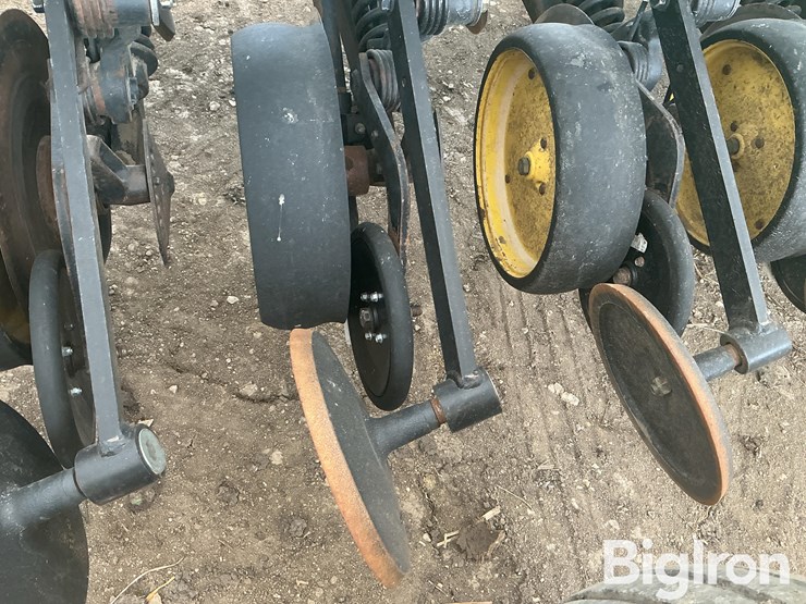 john-deere-750-image-19