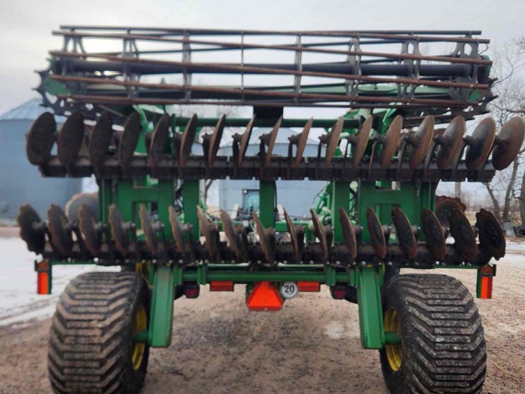 2022-john-deere-2680h-image-3