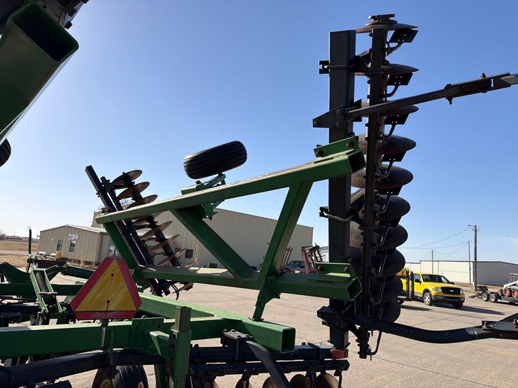 john-deere-630-image-28