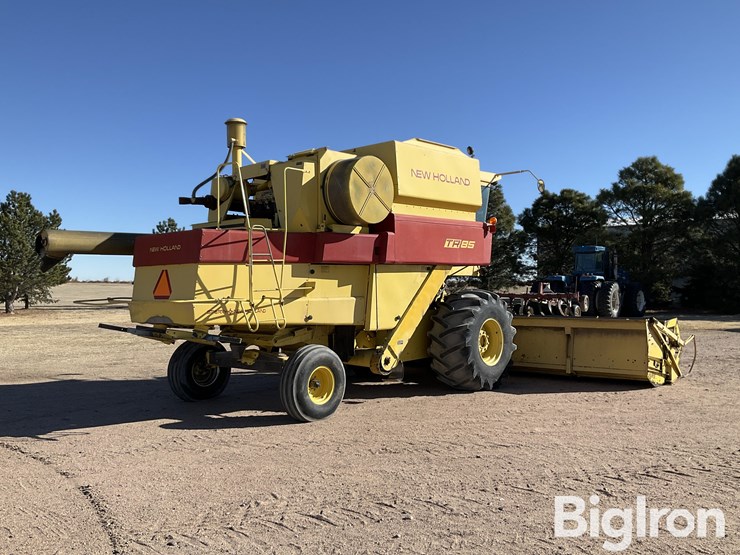 1982-new-holland-tr85-image-5