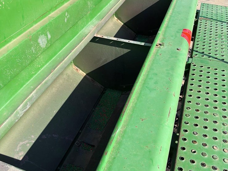 john-deere-750-image-47