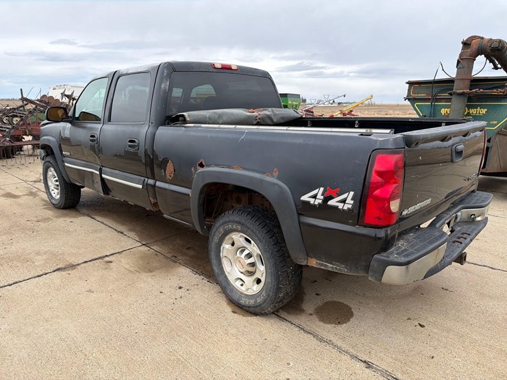 2004-chevrolet-2500-image-5