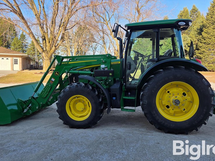 2024-john-deere-5095m-image-8