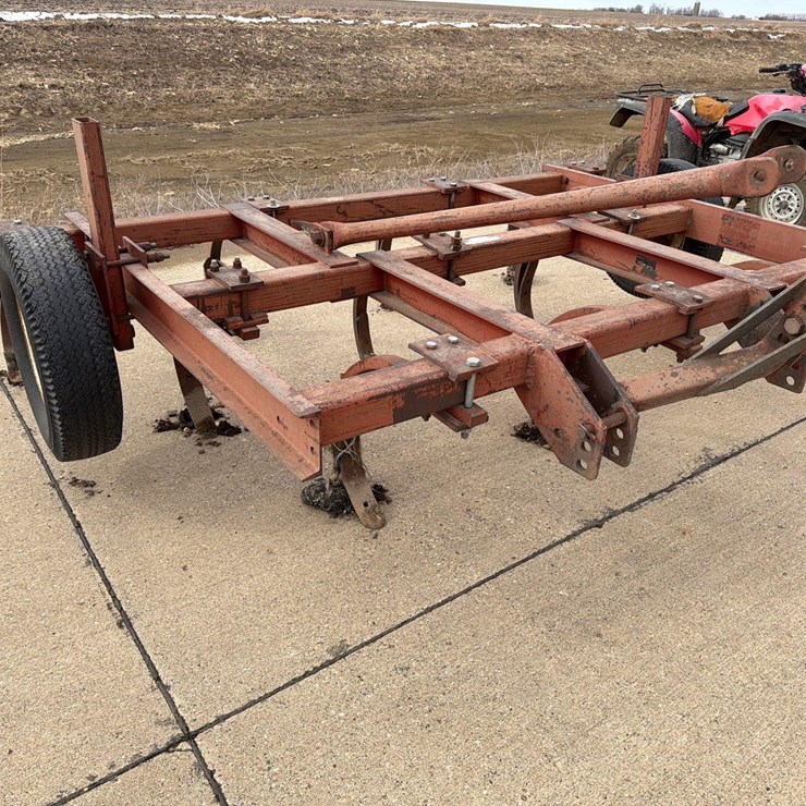 Bush Hog 10 Shank Chisel Plow