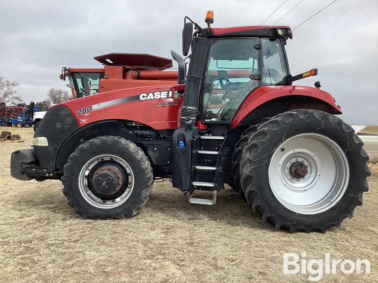 2016-case-ih-magnum-280-cvt-image-8