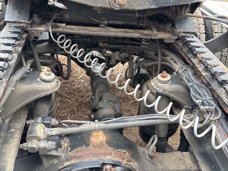 2016-peterbilt-389-image-24