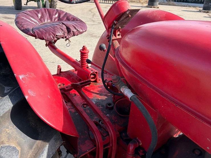 farmall-mccormick-w-6-standard-tractor-image-23