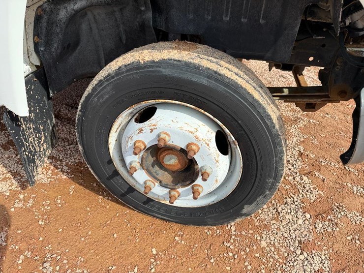 #205-•-lot-205-image-10