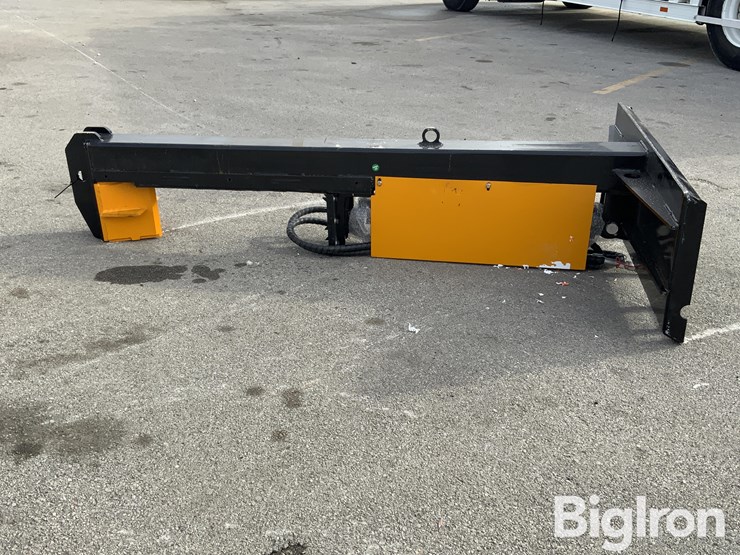 2025-massey-ferguson-730-image-8