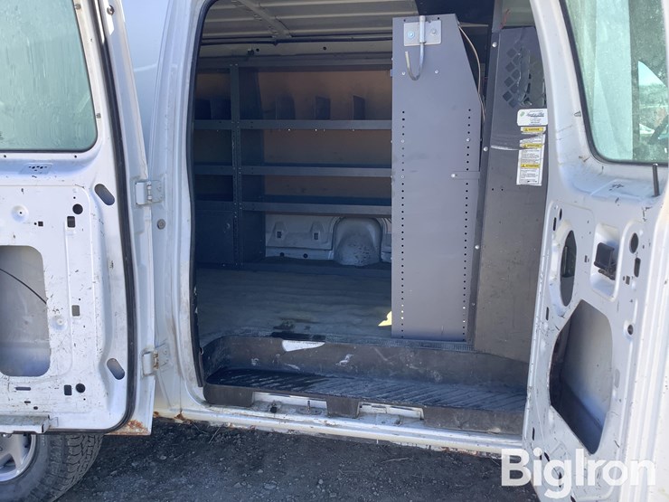 2013-ford-e250-image-16