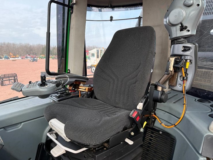 deere-1270e-image-66