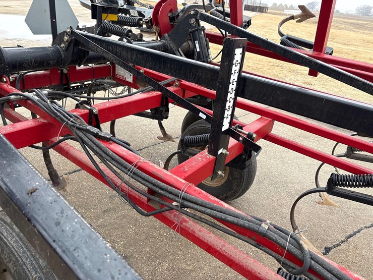 2011-case-ih-200-image-26