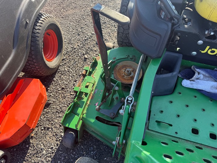 #13-•-john-deere-2950r-zero-turn-mower-1tc950rglht051154-inv#-43262-image-17
