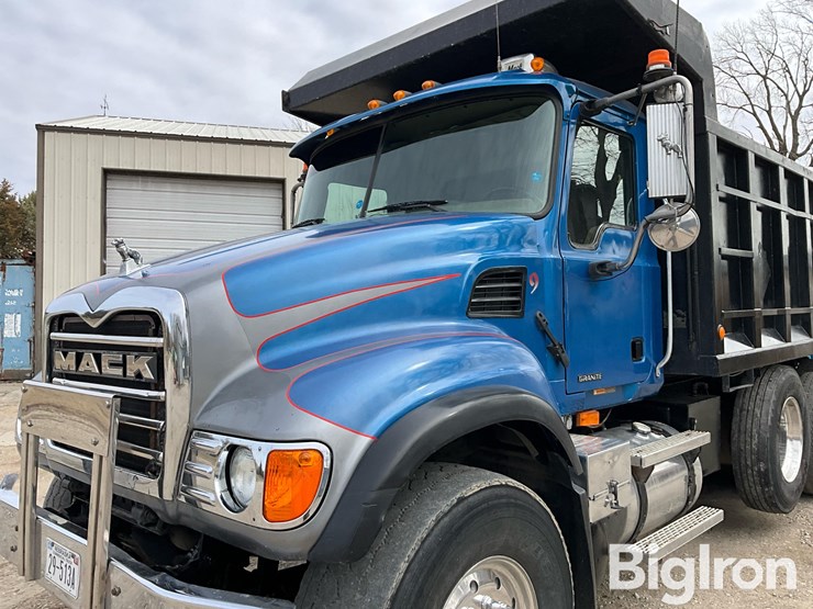 2003-mack-granite-cv713-image-9