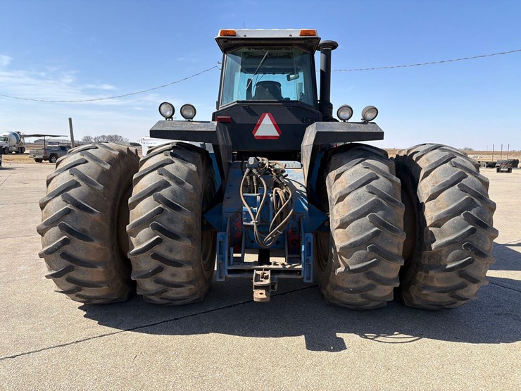 1990-versatile-946-image-7