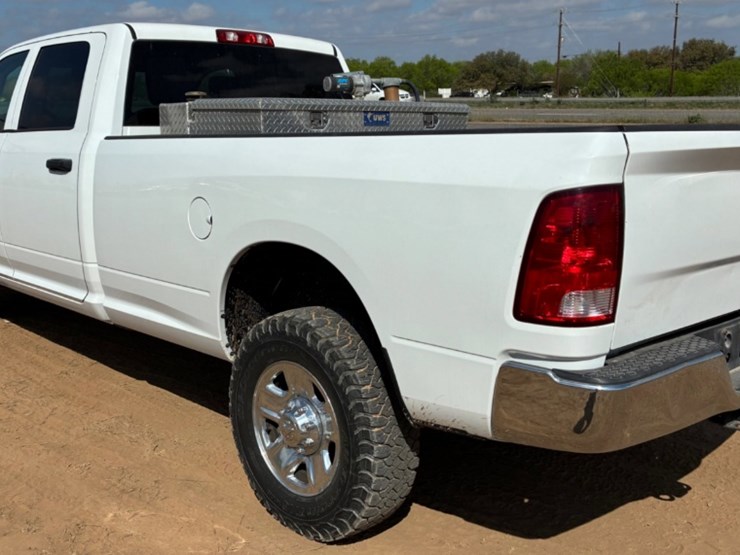 2018-dodge-2500-image-4