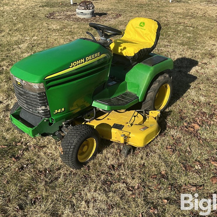 JOHN DEERE 345