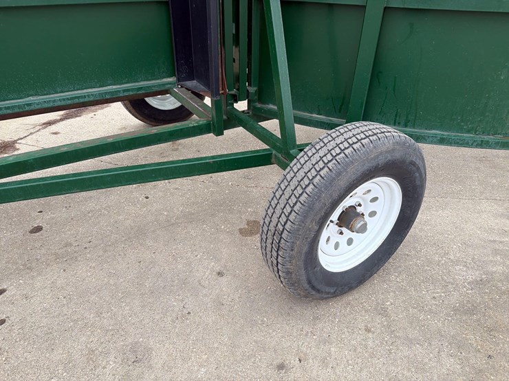 arrowquip-q-catch-86-series-chute-w/-sweep-tub-image-6