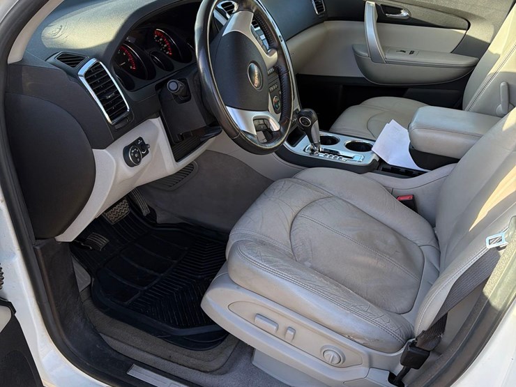 2010-gmc-acadia-slt-image-27