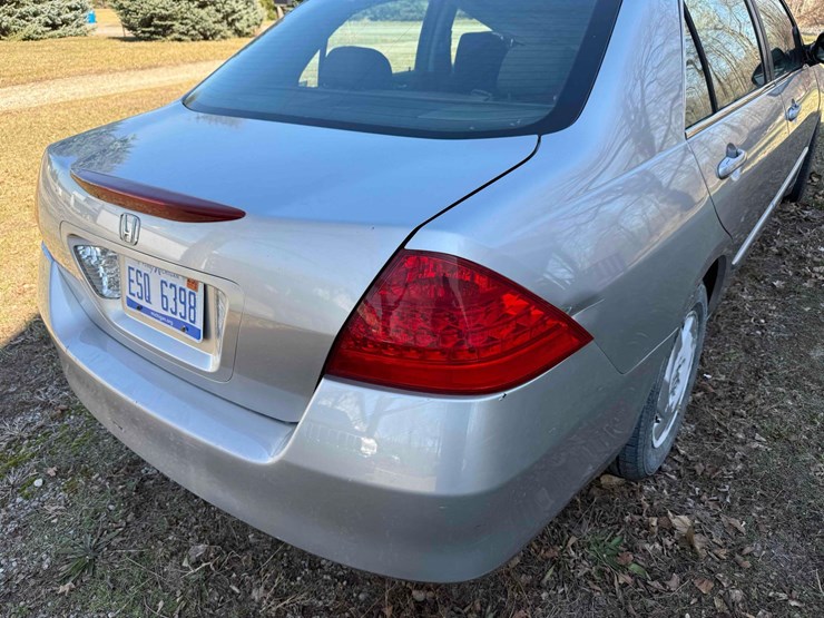 2007-honda-accord-image-13