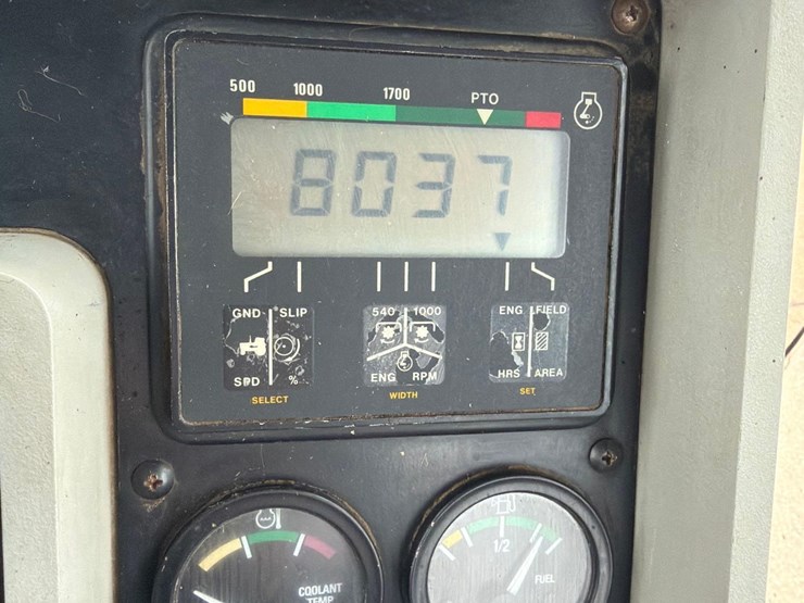 agco-white-6145-image-52