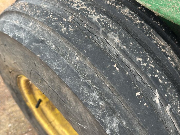 john-deere-328-image-10