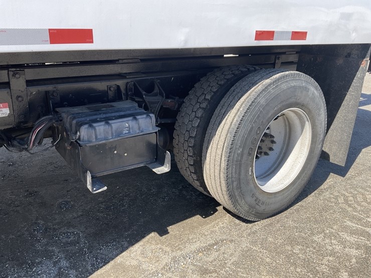 2011-ford-f750-image-7