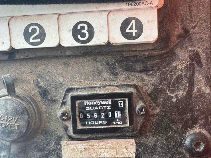 2017-skyjack-sj1056th-image-3