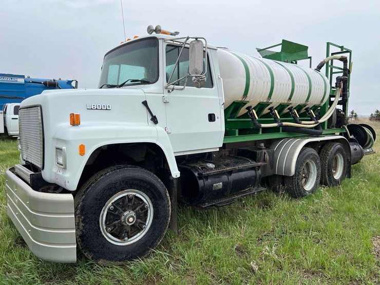 1995-ford-l8000-image-1