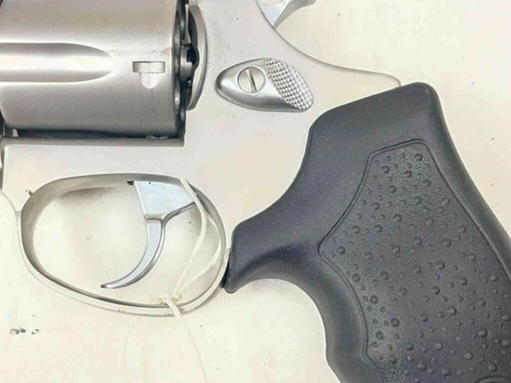 taurus-revolver-image-5