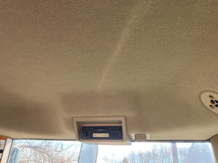 2007-john-deere-8230-image-57