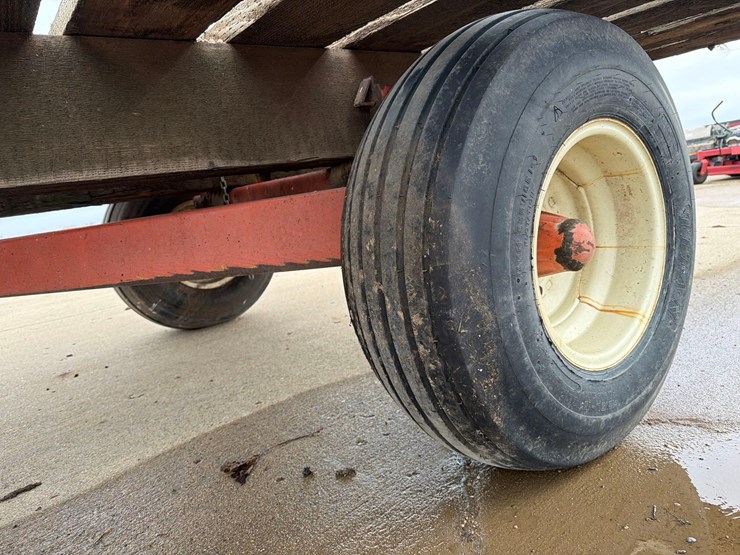 9ft-x-24ft-wood-flatbed-image-18