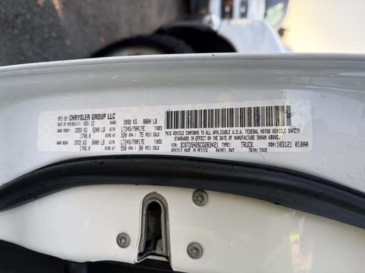 2012-dodge-2500-image-39