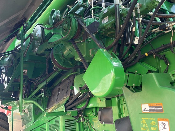 2007-john-deere-9560-sts-image-40