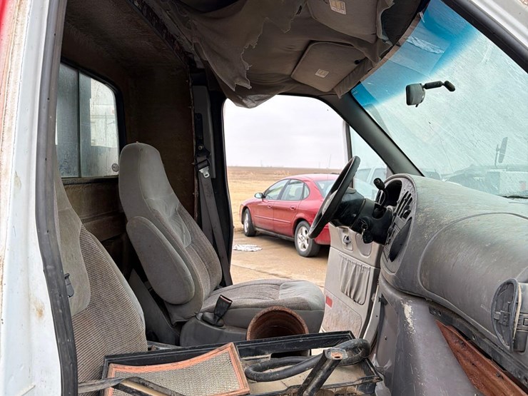 1997-ford-e350-image-56