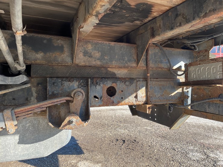 2005-chevrolet-3500-image-30