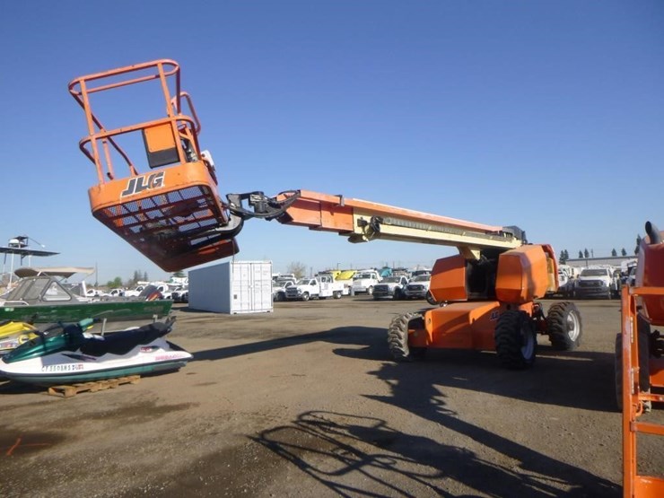 2013-jlg-600s-image-1