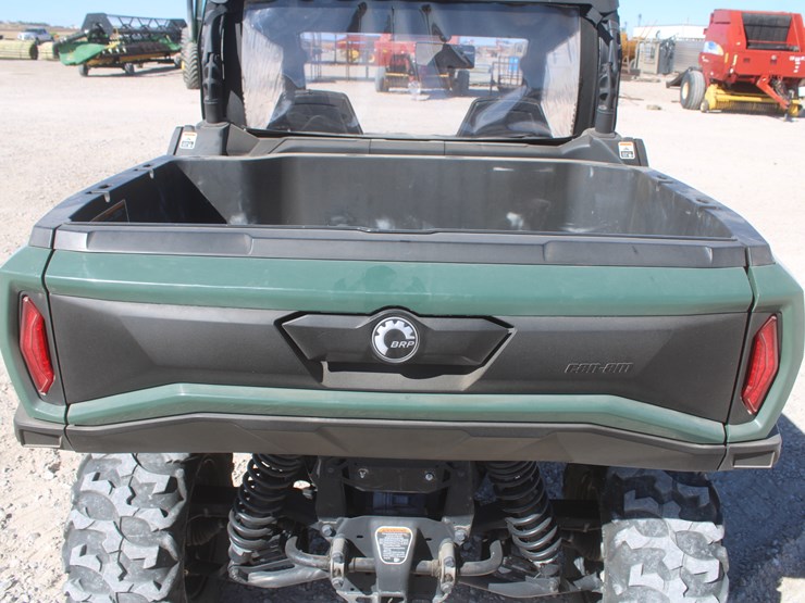 #1079-•-2022-can-am-commander-1000-with-cab-image-27