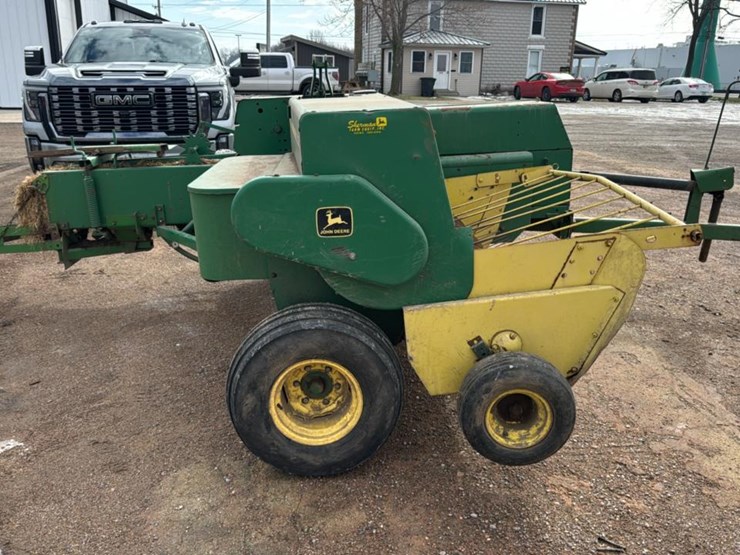 john-deere-328-image-2