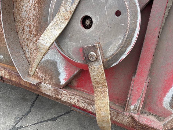 2023-buhler-y1531-15ft-batwing-mower-image-9