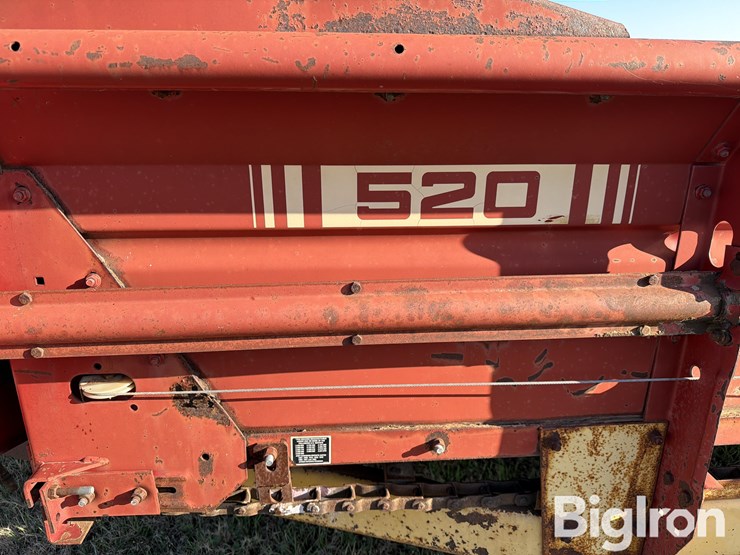 new-holland-520-image-19